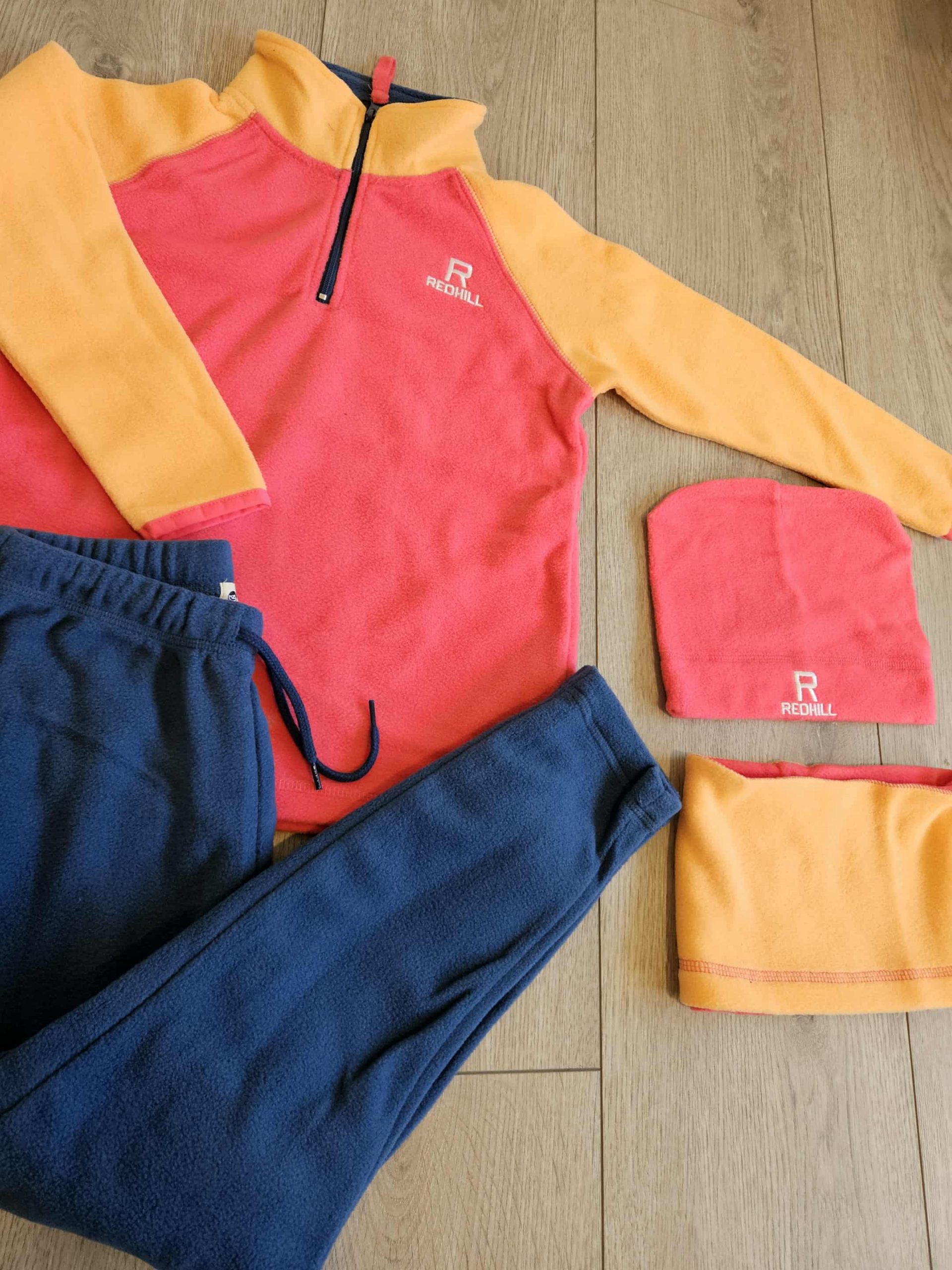 4 viename - Flis kelnės, megztukas, kaklo mova ir kepurė . spalvotas - Image 2